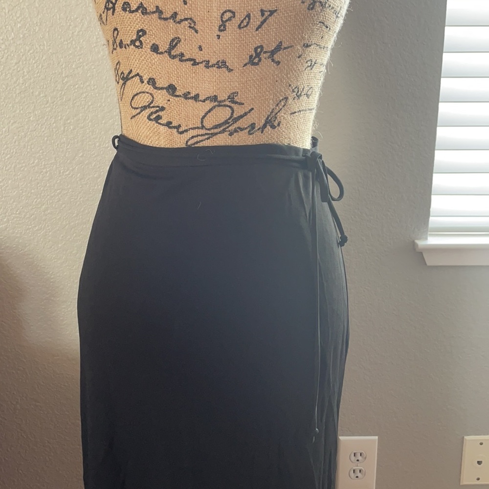 Banana Republic Long Wrap Around Skirt - Picture 2 of 2